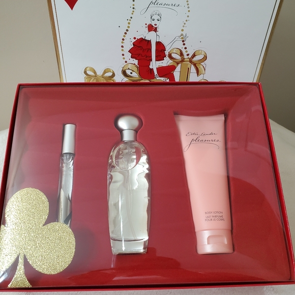Estee Lauder Deluxe Gift set - Picture 4 of 5